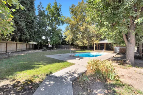 $799,999 | 6743 North Dolores Avenue, Fresno, CA 93711