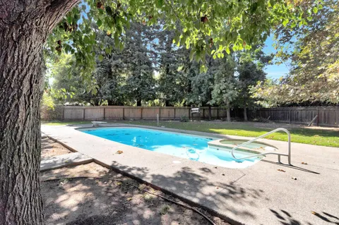 $799,999 | 6743 North Dolores Avenue, Fresno, CA 93711