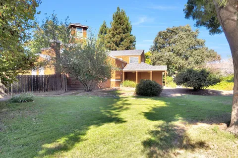 $799,999 | 6743 North Dolores Avenue, Fresno, CA 93711