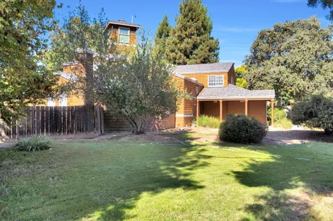 $799,999 | 6743 North Dolores Avenue, Fresno, CA 93711