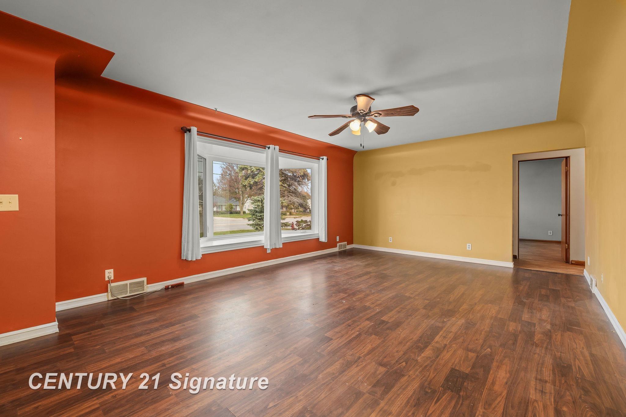 4571 Shattuck Road Saginaw, MI 48603 - Photo 6 of 27 50161200-1abd4ceb-6ab6-4781-8c29-5474bf4108c6.JPG