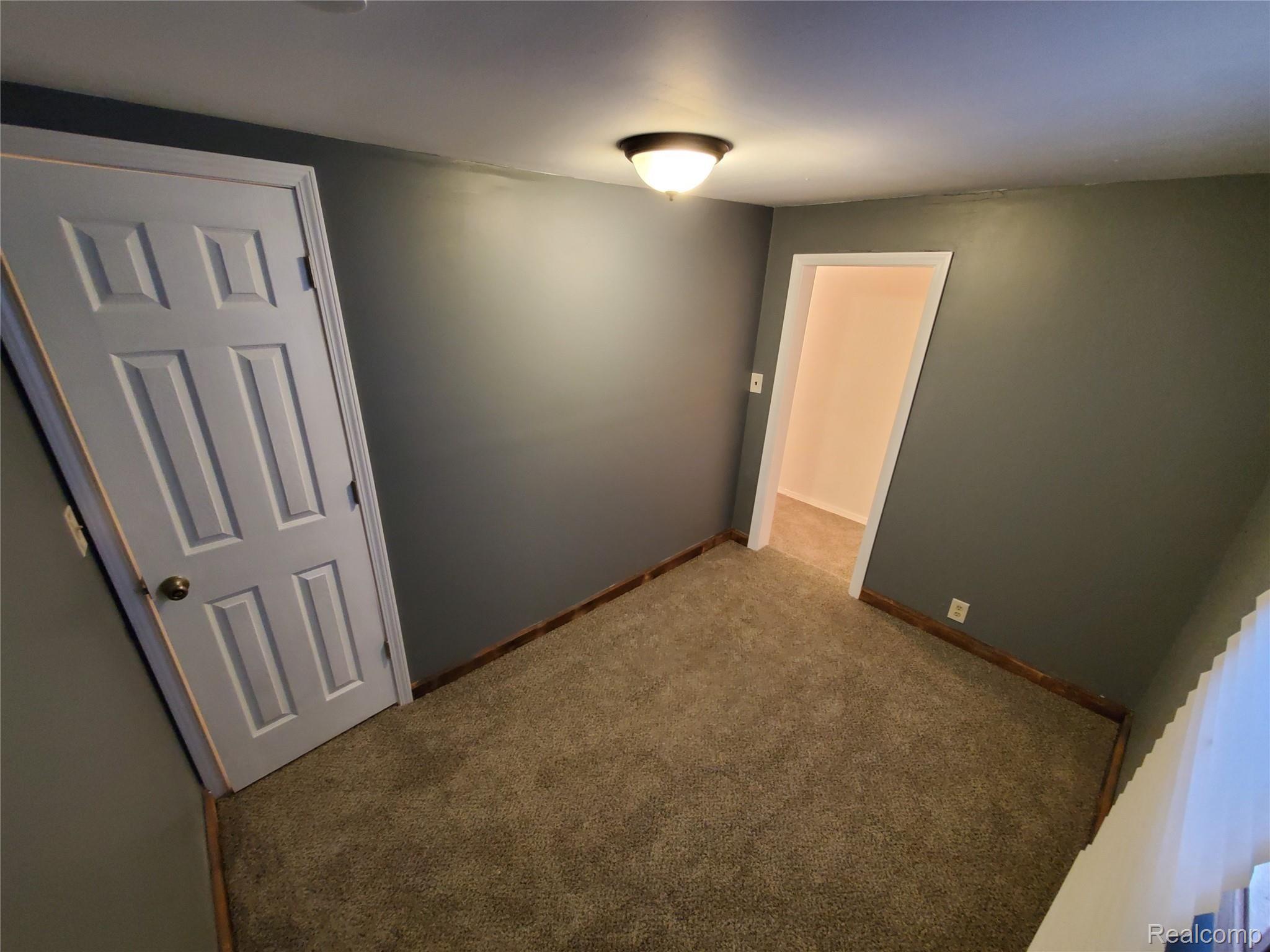 1397 South Graham Road Flint, MI 48532 - Photo 20 of 38 7) Bedroom 2 - 10x7 - 1397 S Graham Rd. Flint, MI (3)