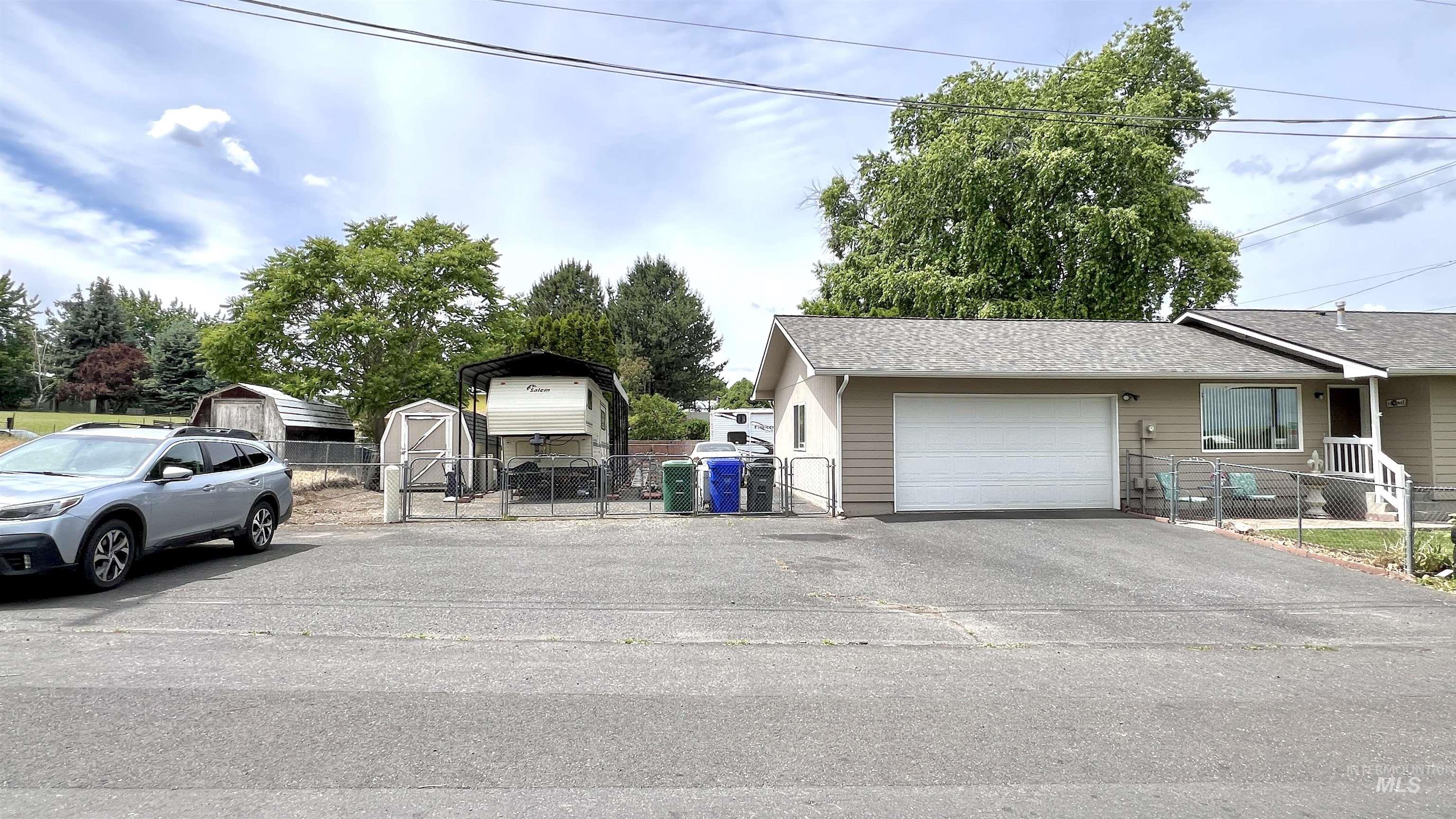 1618 Burrell Avenue Lewiston, ID 83501 - Photo 2 of 20