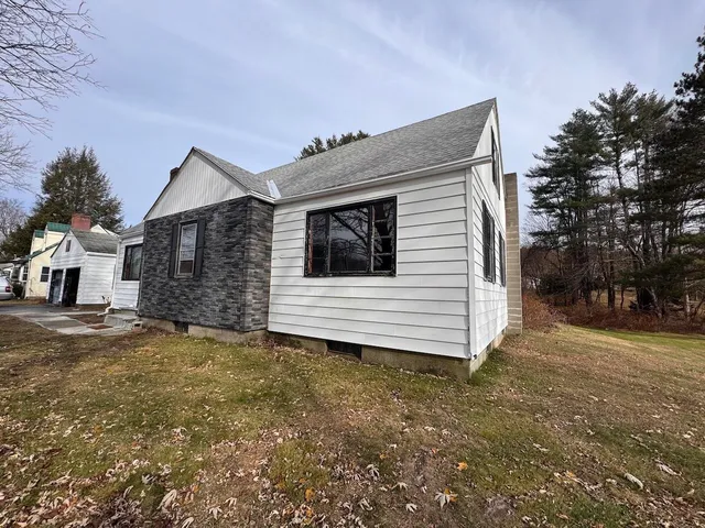 $2,300 | 814 Brattleboro Road, Hinsdale, NH 03451