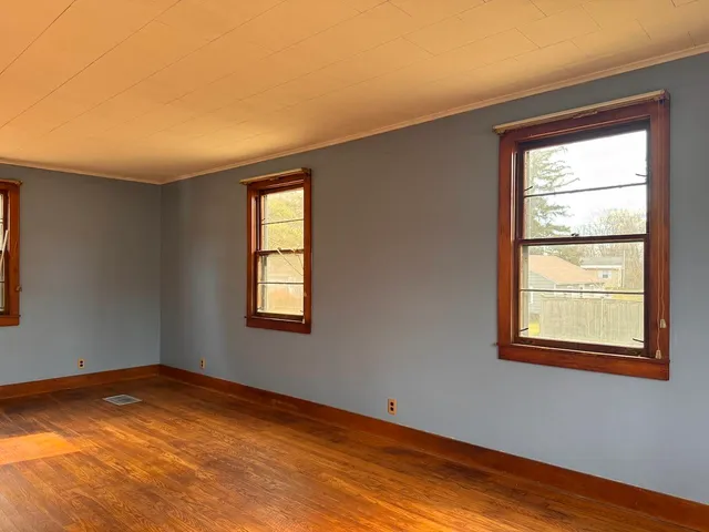 $2,300 | 814 Brattleboro Road, Hinsdale, NH 03451