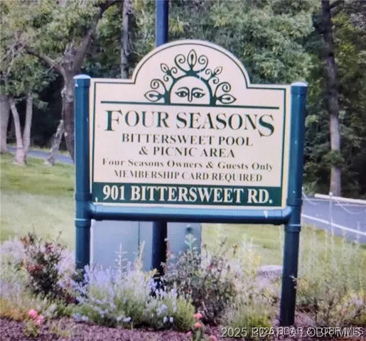 $5,999 | Lot 8 Royal Court, Four Seasons, MO 65049