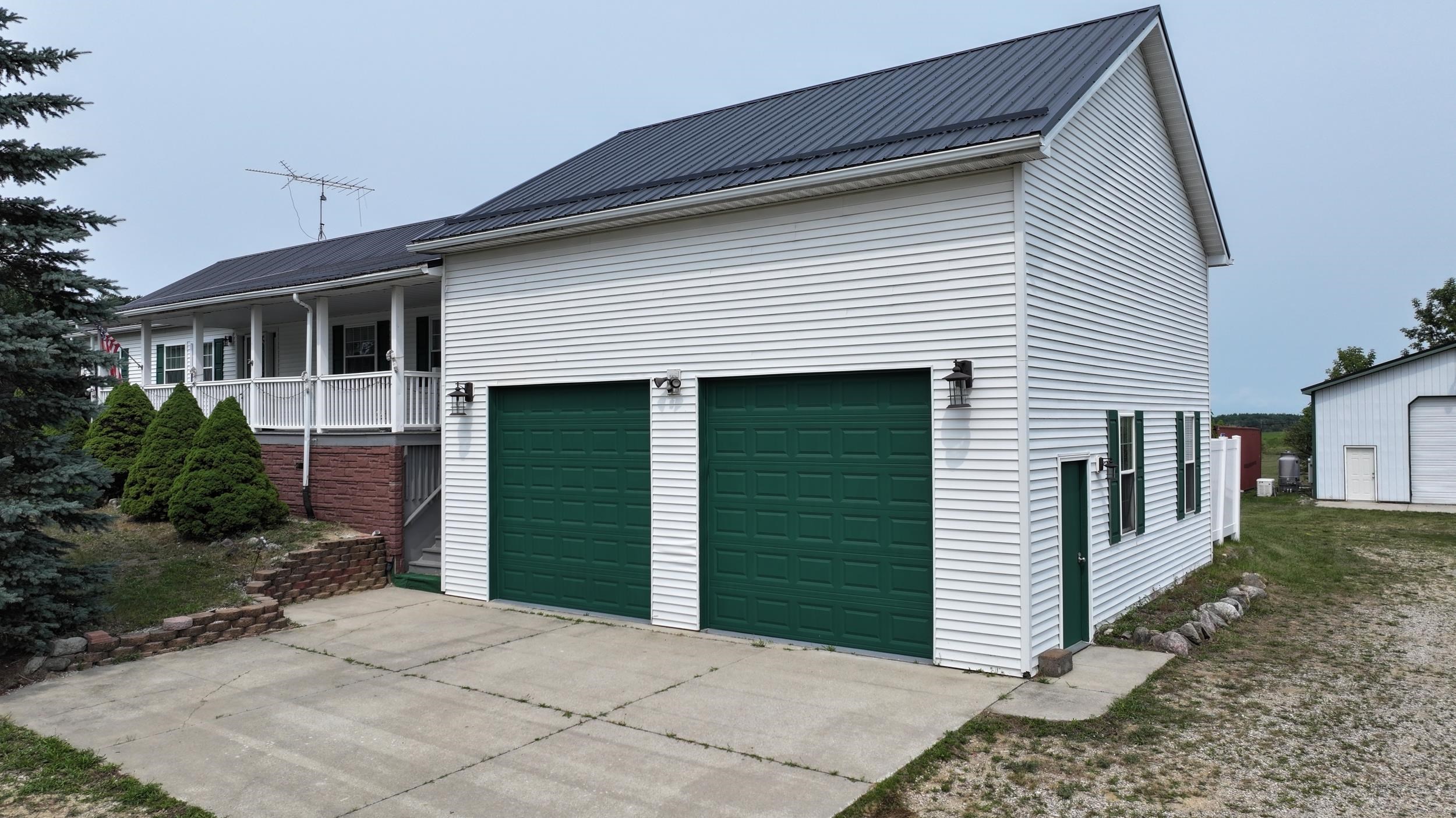 1190 Arthur Road Remus, MI 49340 - Photo 49 of 76 1949366-f63e6d2f-0d5a-431f-b7cc-1c7ee90e4cb6.JPG