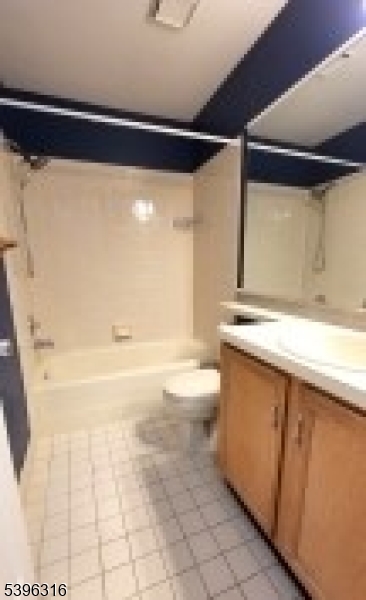 64 Encampment Drive Bedminster, NJ 07921 - Photo 12 of 17 a bathroom with a sink and a bathtub