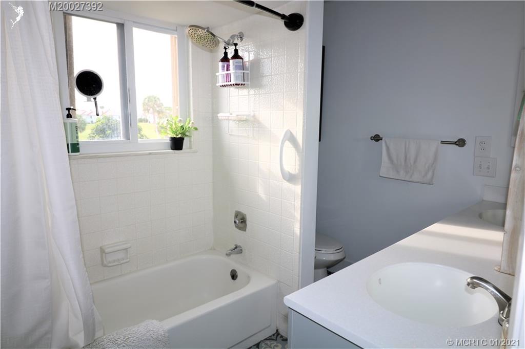 5715 Southeast Miles Grant Road Stuart, FL 34997 - Photo 12 of 24 Gallery Image 12