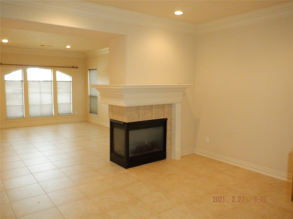 1903 Spring Cedar Lane Houston, TX 77077 - Photo 3 of 20 Living Room