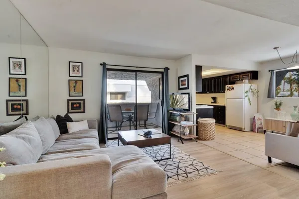 $2,195 | 5301 East Waverly Drive, Unit 140, Palm Springs, CA 92264