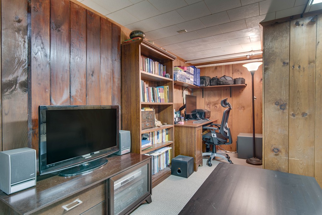 136 Westerly Road Plymouth, MA 02360 - Photo 14 of 19 Gallery Image 14