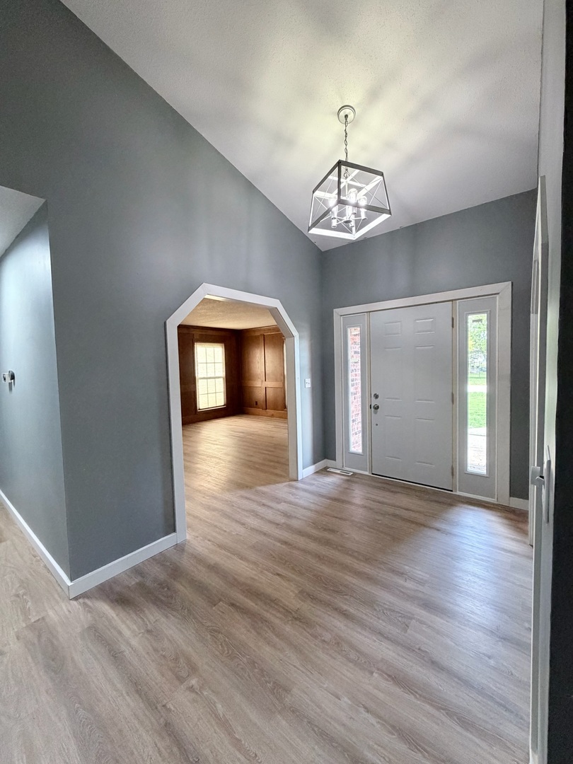 4 Sebring Road Springfield, IL 62707 - Photo 3 of 25