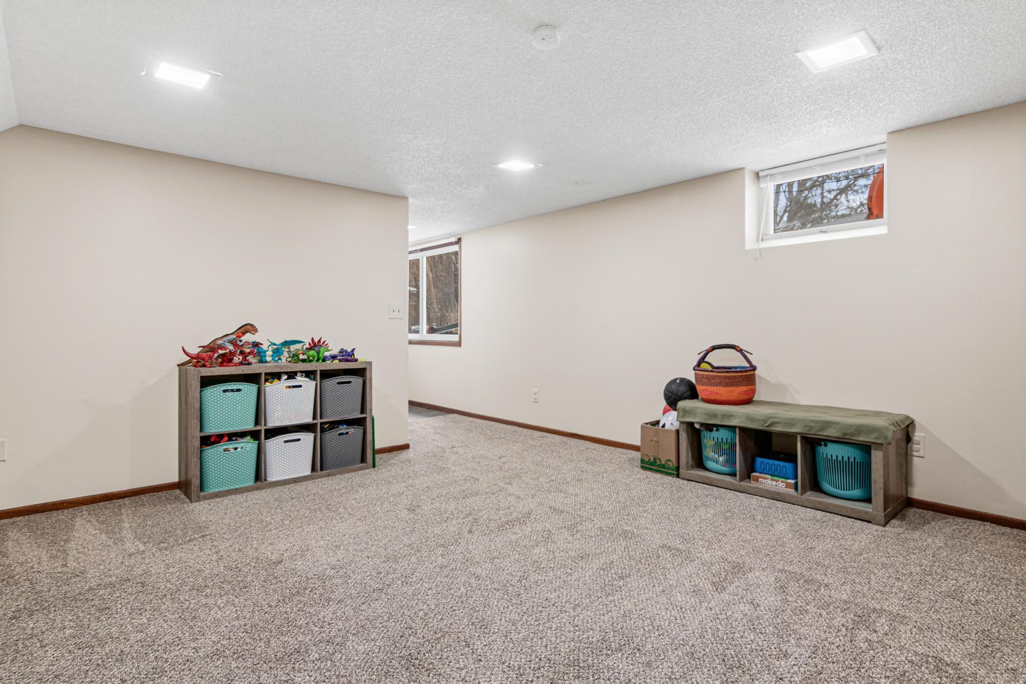 5045-5047 Sunnyside Road St. Paul, MN 55112 - Photo 11 of 38