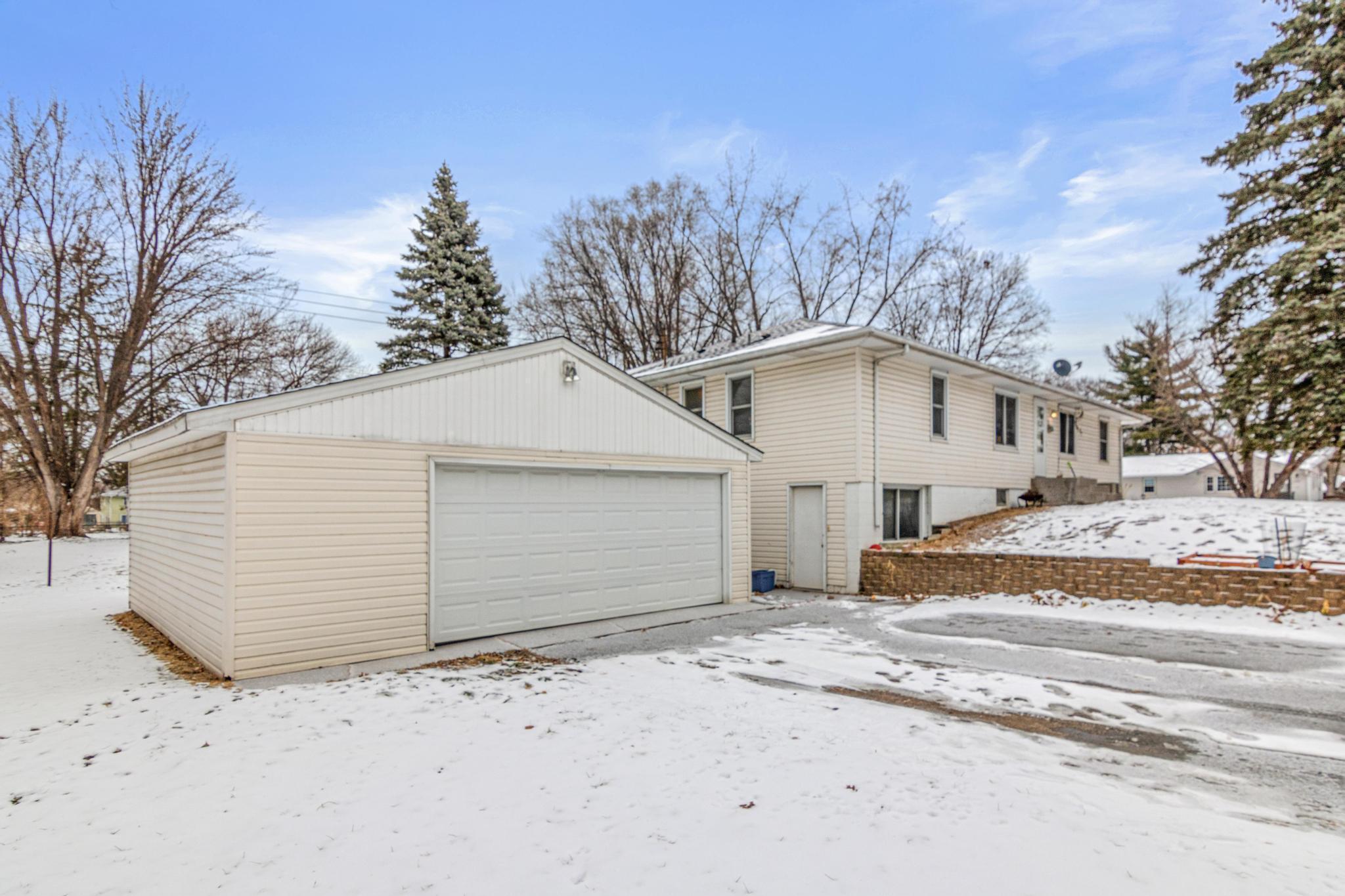 5045-5047 Sunnyside Road St. Paul, MN 55112 - Photo 32 of 38