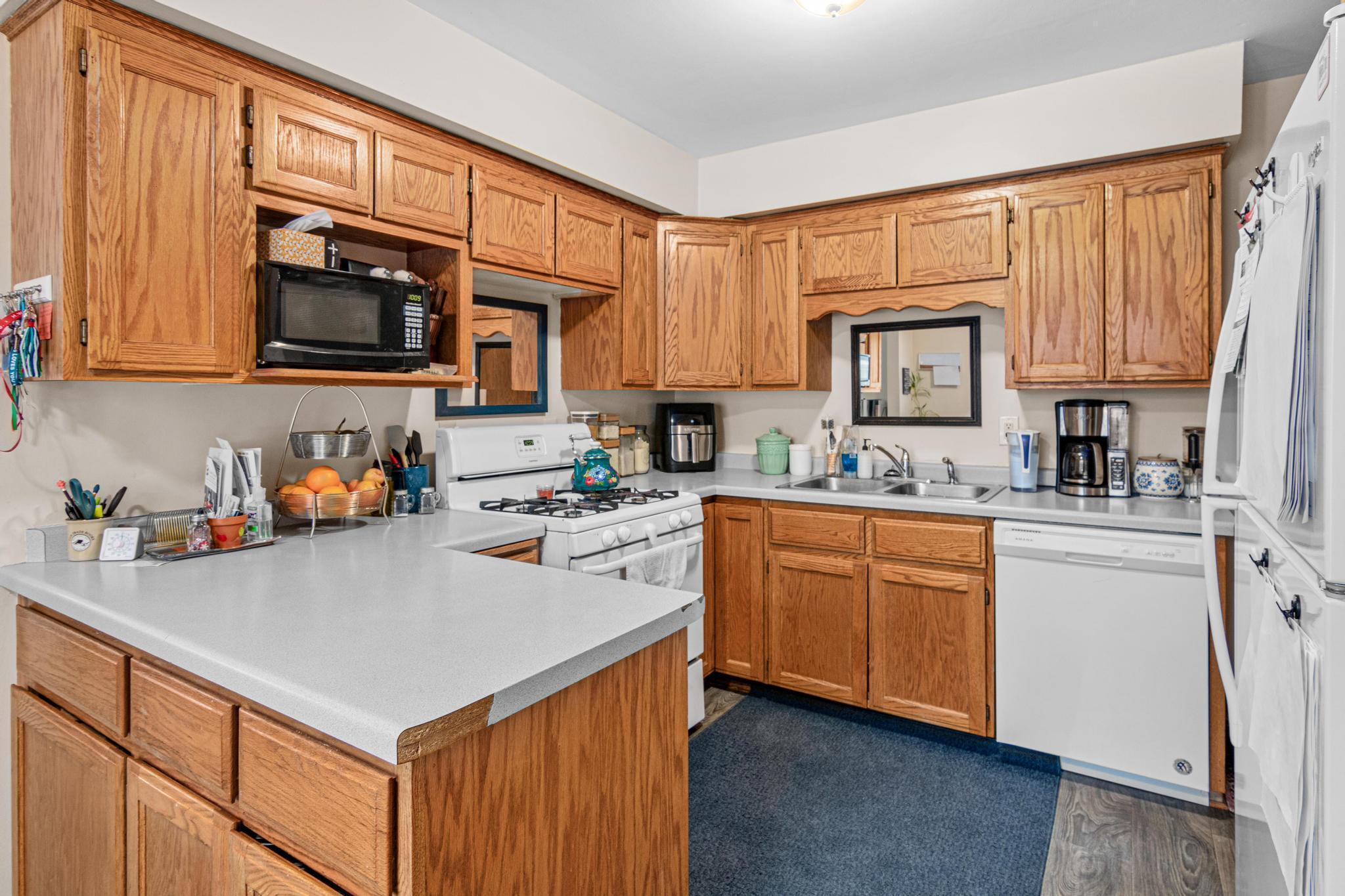 5045-5047 Sunnyside Road St. Paul, MN 55112 - Photo 4 of 38