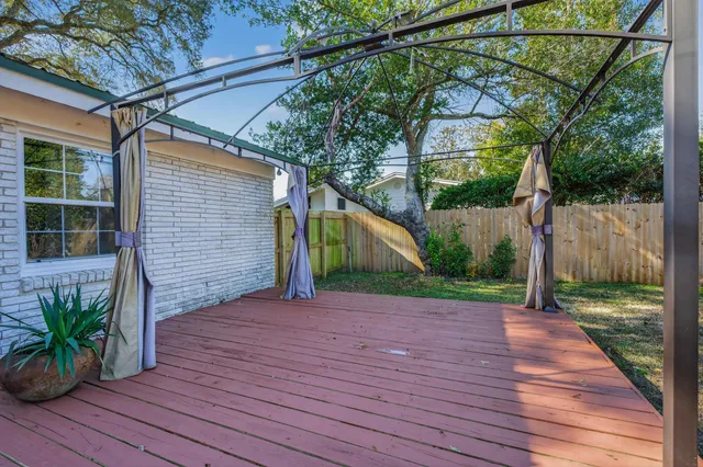 $349,500 | 9 Walnut Avenue, Shalimar, FL 32579