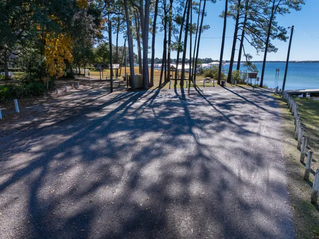 $349,500 | 9 Walnut Avenue, Shalimar, FL 32579