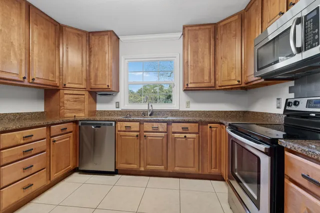 $349,500 | 9 Walnut Avenue, Shalimar, FL 32579