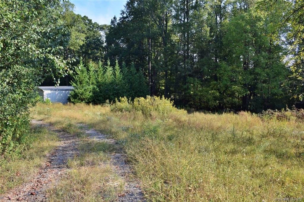 190 Oak Grove Road Landrum, SC 29356 - Photo 5 of 48