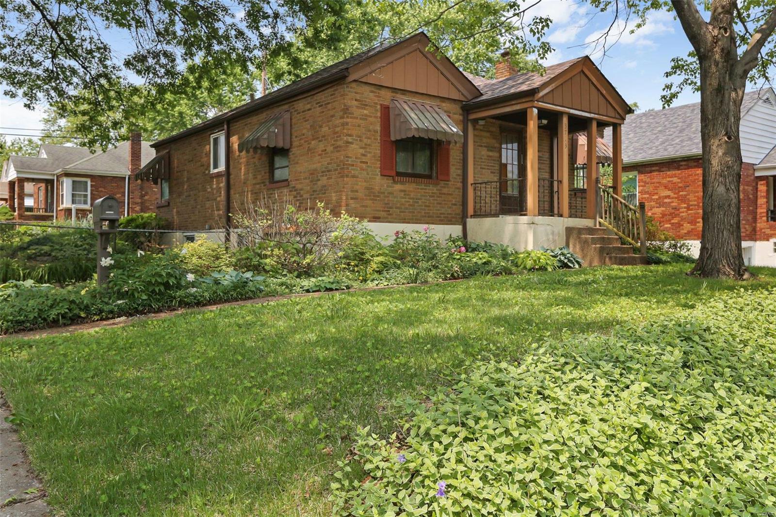 3713 Brown Road St. Louis, MO 63114 - Photo 1 of 26 Gallery Image 1