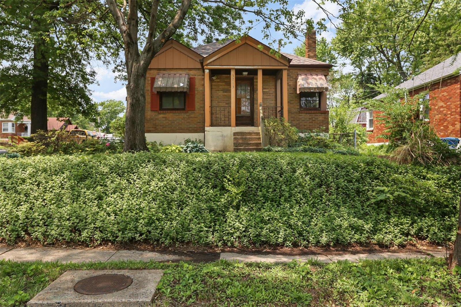3713 Brown Road St. Louis, MO 63114 - Photo 3 of 26 Gallery Image 3