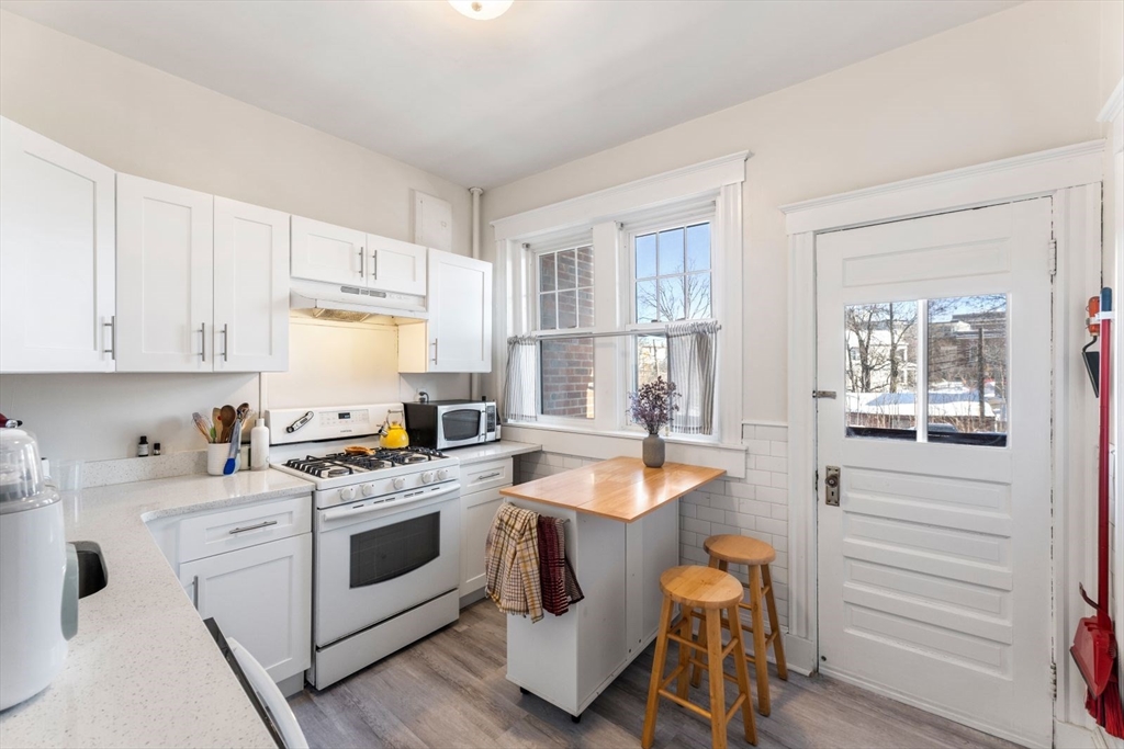 401 Washington Street, Unit 1 Brookline, MA 02446 - Photo 13 of 17