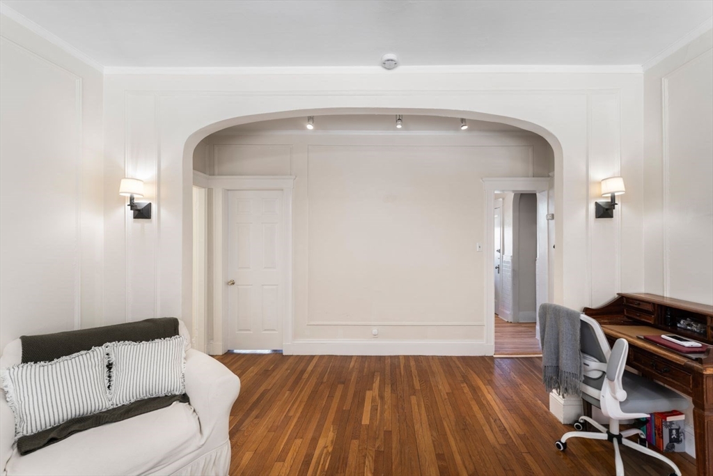 401 Washington Street, Unit 1 Brookline, MA 02446 - Photo 5 of 17