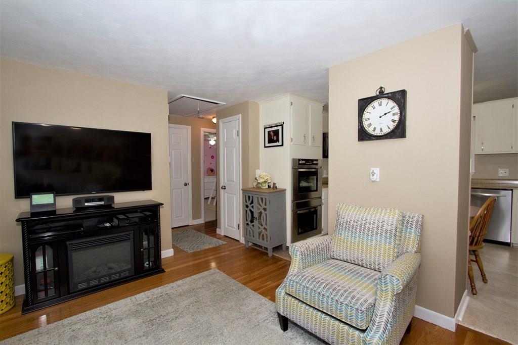46 Boston Street Middleton, MA 01949 - Photo 4 of 23 Gallery Image 4