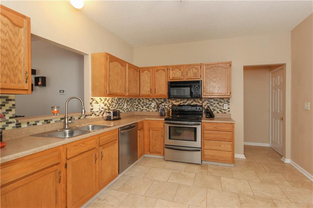 8203 Garden Ridge Road Indianapolis, IN 46237 - Photo 8 of 24 Gallery Image 8