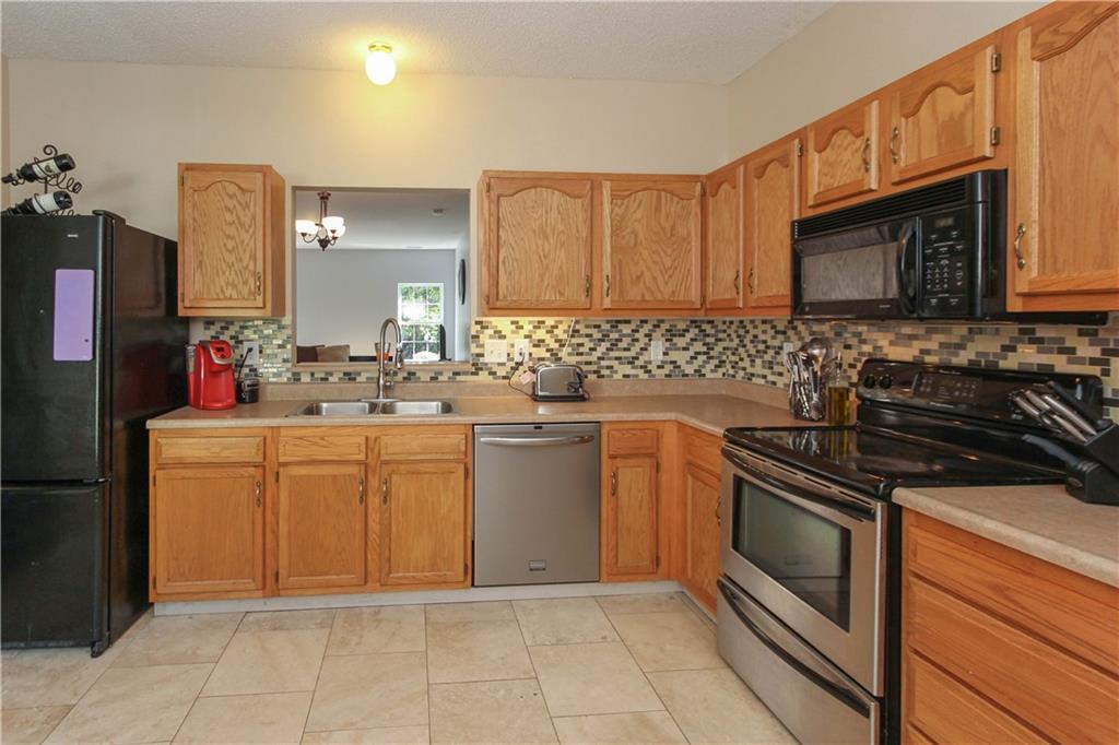 8203 Garden Ridge Road Indianapolis, IN 46237 - Photo 9 of 24 Gallery Image 9