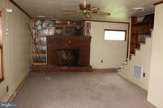 25251 Cascade Road Cascade, MD 21719 - Photo 4 of 17 Living room