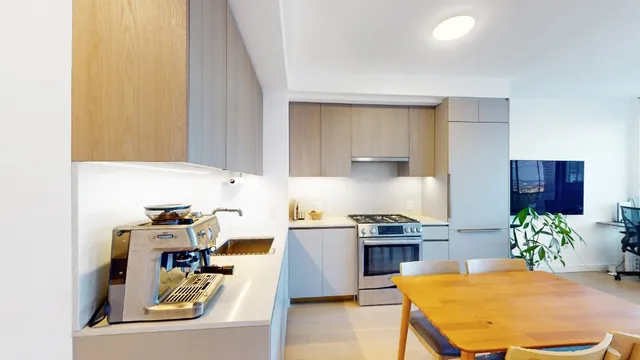 $4,950 | 3 Court Square, Unit 4205 | Long Island City