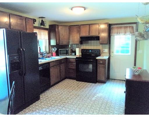152 Chipaway Road Freetown, MA 02717 - Photo 8 of 13 Gallery Image 8
