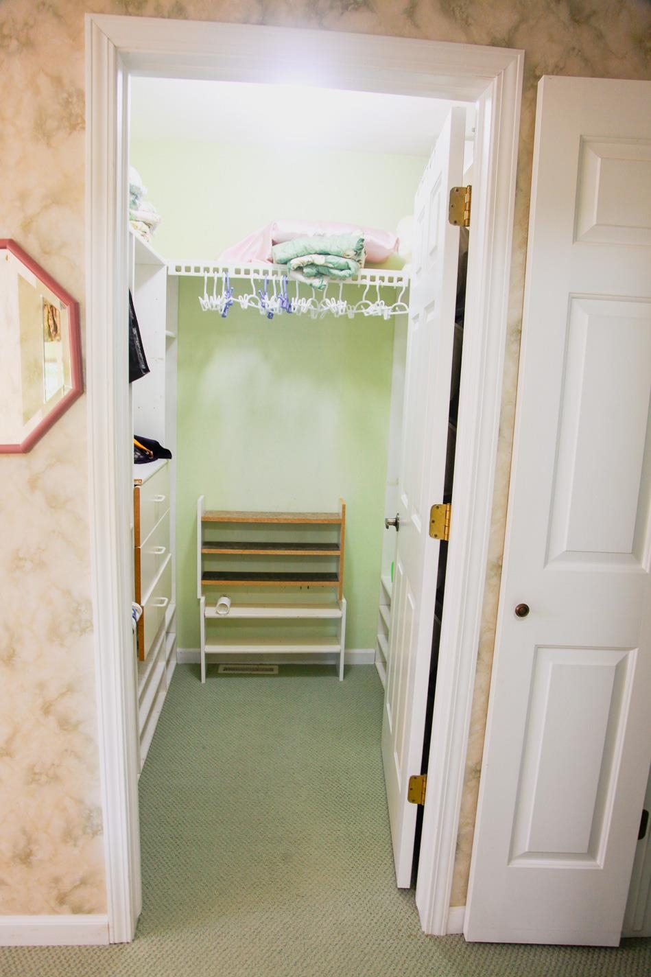 3001 Countryside Lane Freeport, IL 61032 - Photo 21 of 47 a view of room with stairs and a window