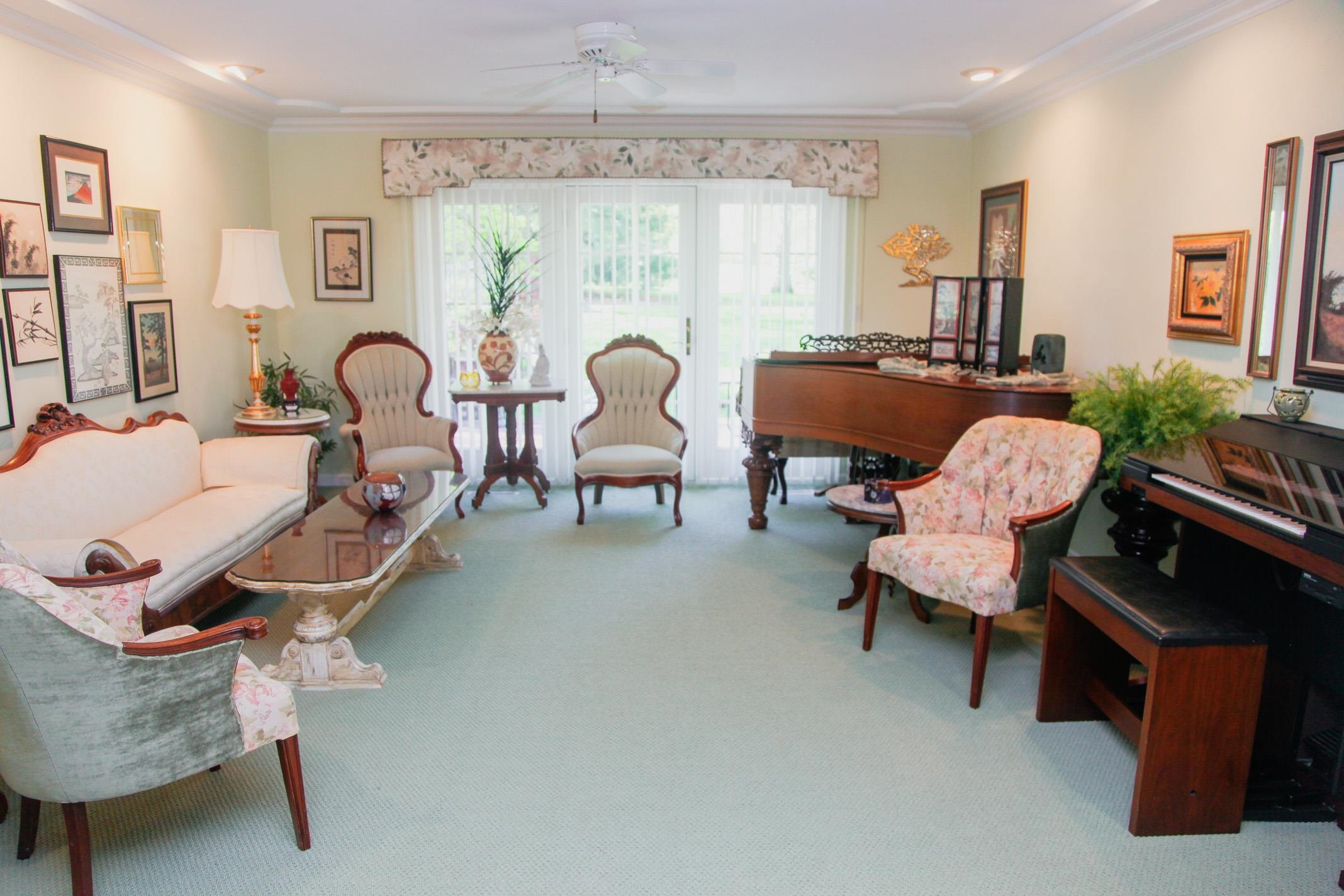 3001 Countryside Lane Freeport, IL 61032 - Photo 3 of 47 a living room with furniture and a large window
