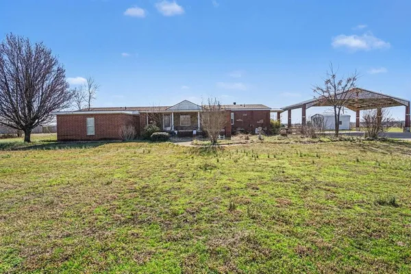 $350,000 | 21664 Highway 34, Terrell, TX 75161