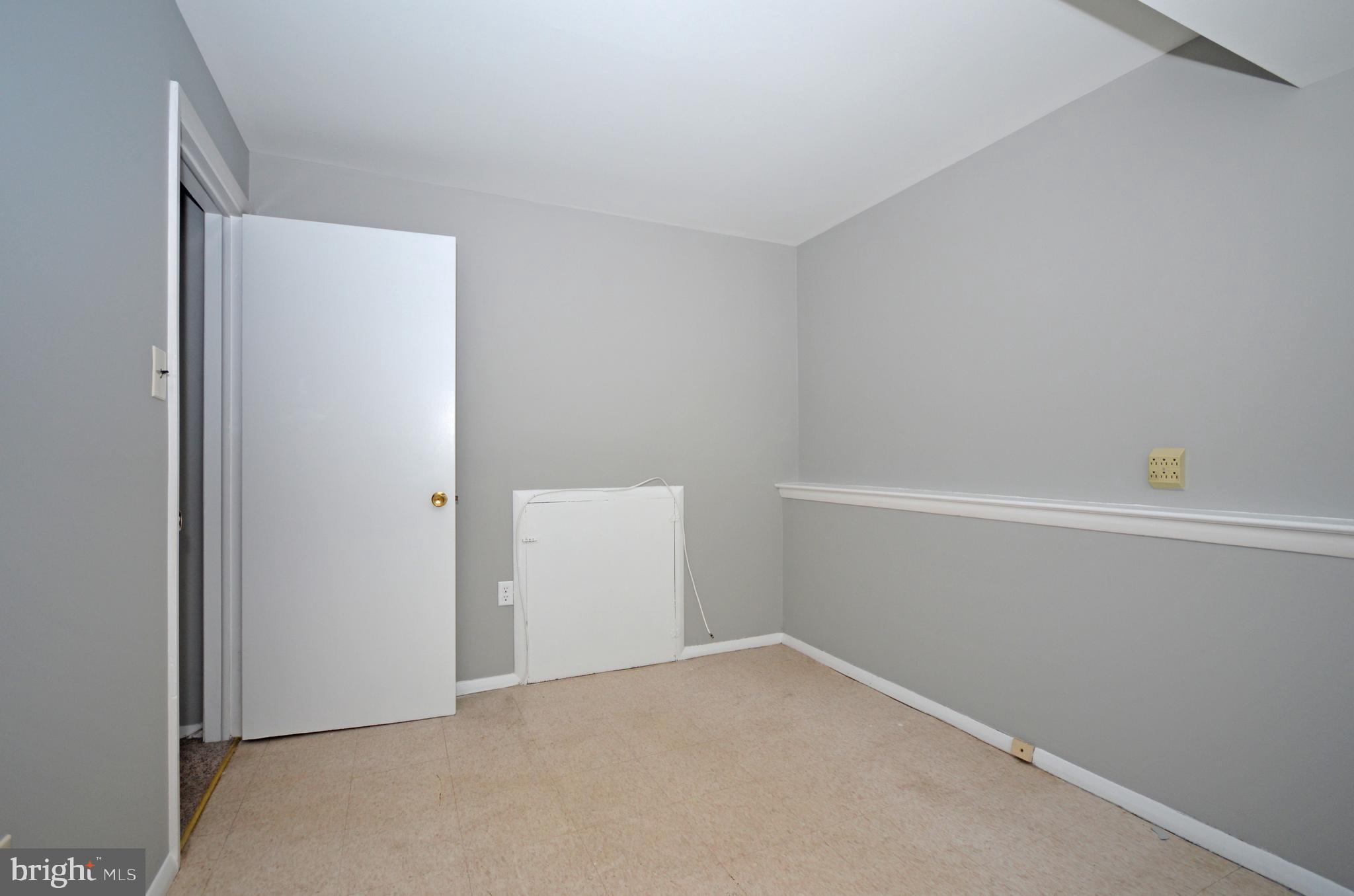 9662 Dundawan Road Baltimore, MD 21236 - Photo 40 of 50 Office/spare room
