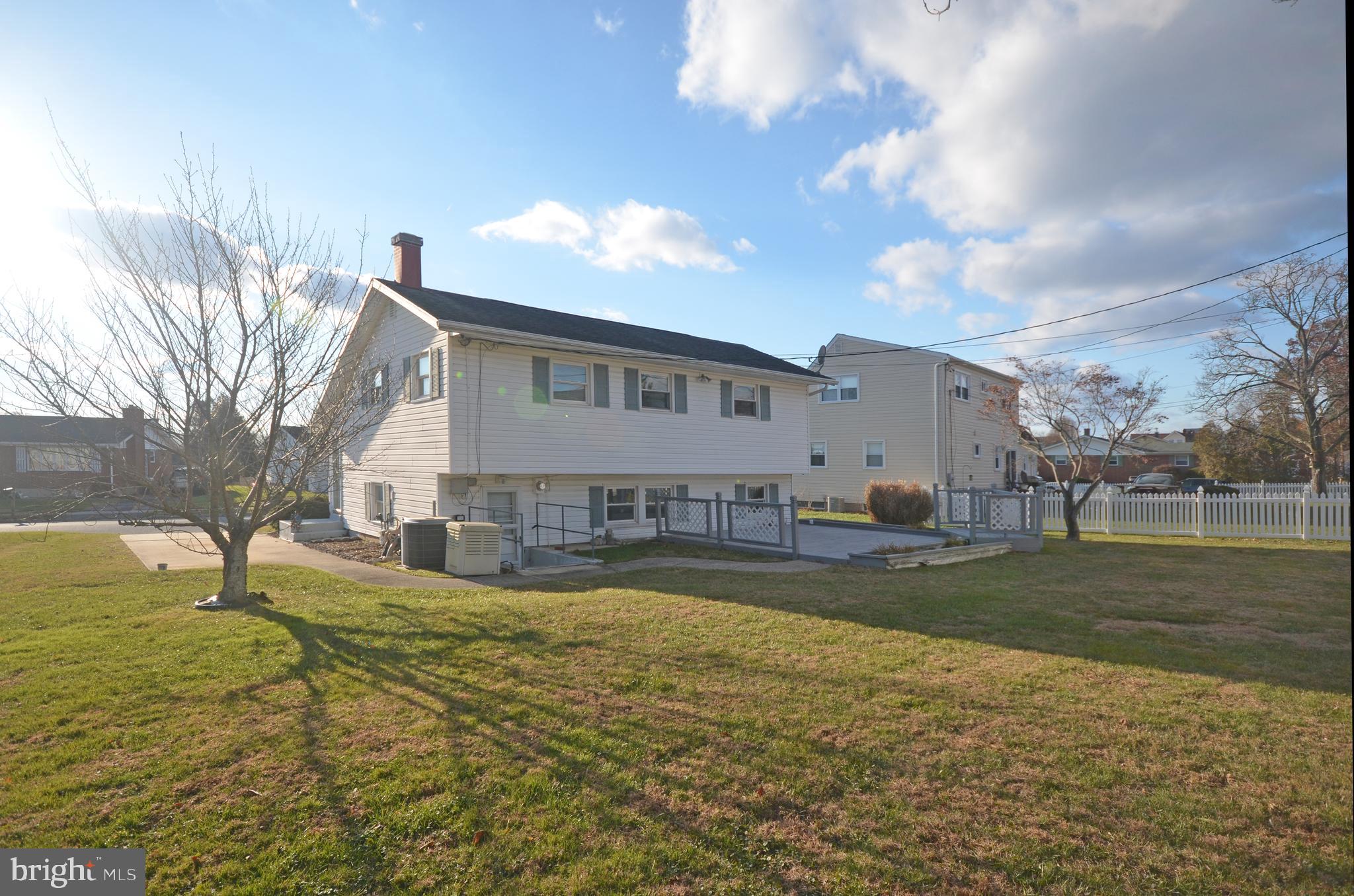 9662 Dundawan Road Baltimore, MD 21236 - Photo 47 of 50 Large flat back yard.