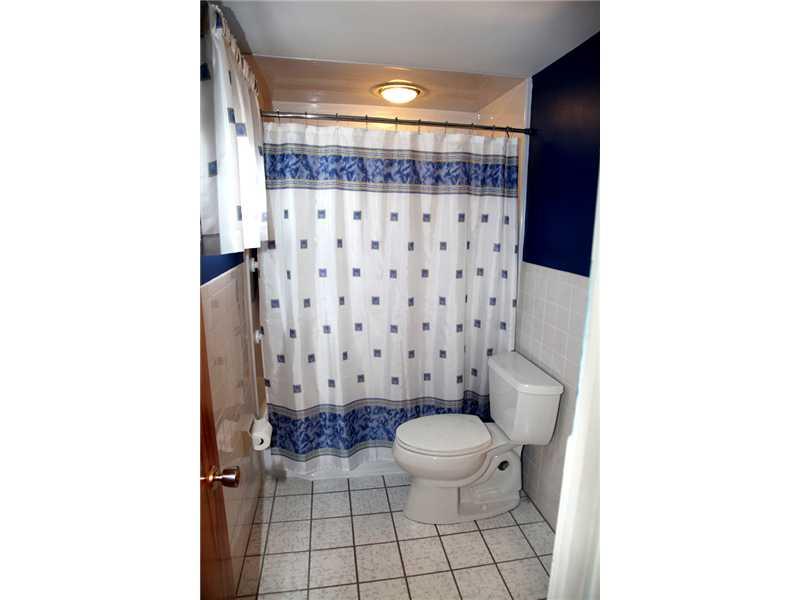 1349 Akehurst Road Pittsburgh, PA 15220 - Photo 14 of 20 Full Bath.