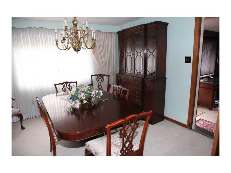 1349 Akehurst Road Pittsburgh, PA 15220 - Photo 9 of 20 Dining Room.