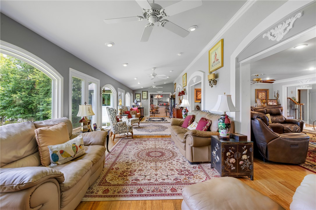 408 Northampton Road Seneca, SC 29672 - Photo 12 of 49