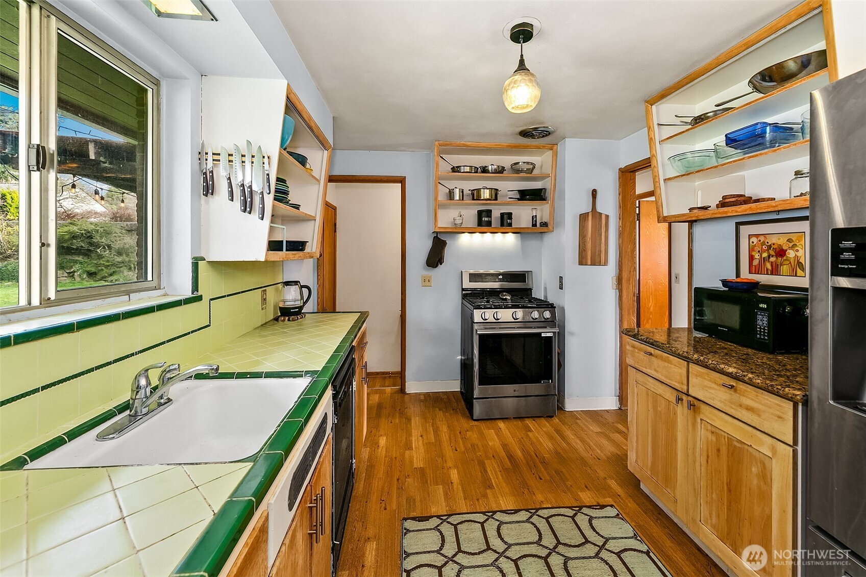 414 Northwest 117th Street Seattle, WA 98177 - Photo 11 of 40