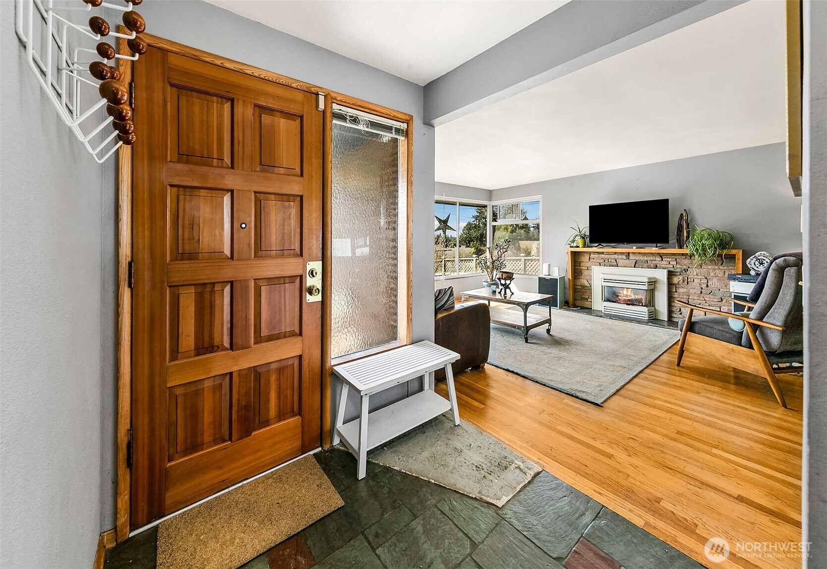 414 Northwest 117th Street Seattle, WA 98177 - Photo 10 of 40