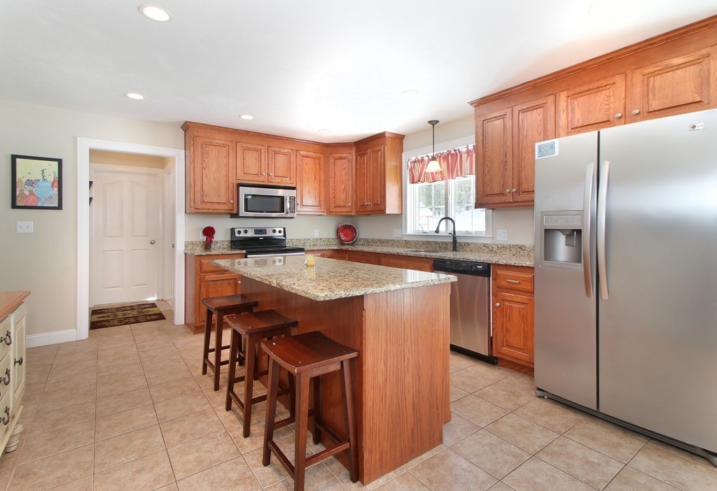 40 Brandywine Road Franklin, MA 02038 - Photo 9 of 26 Gallery Image 9