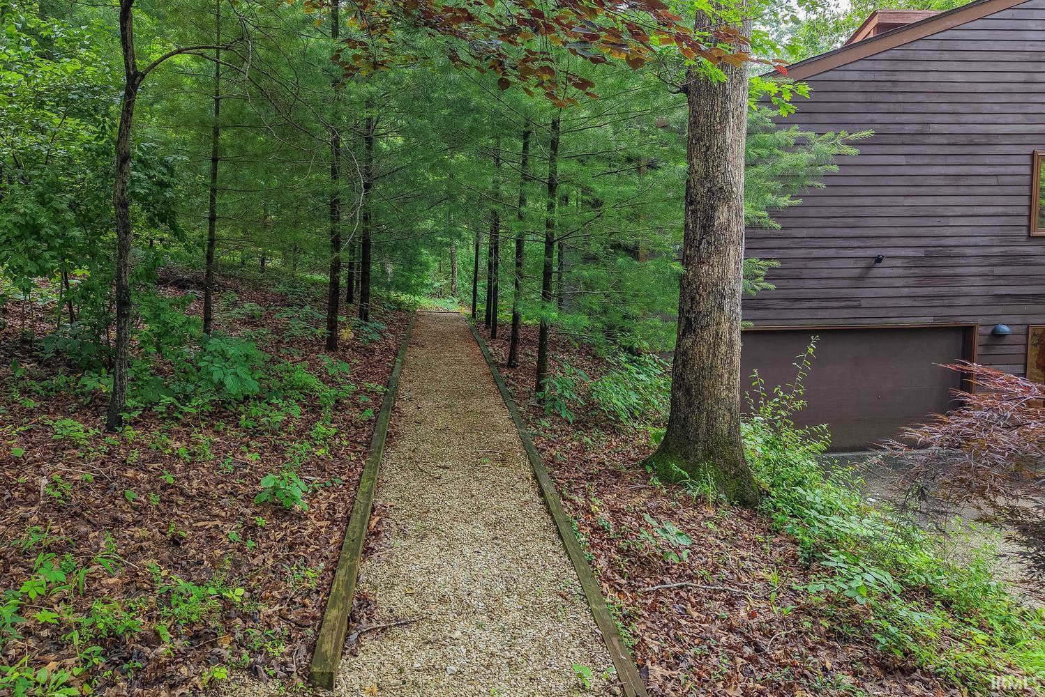 3177 North Russell Road Bloomington, IN 47408 - Photo 36 of 48 Gallery Image 36
