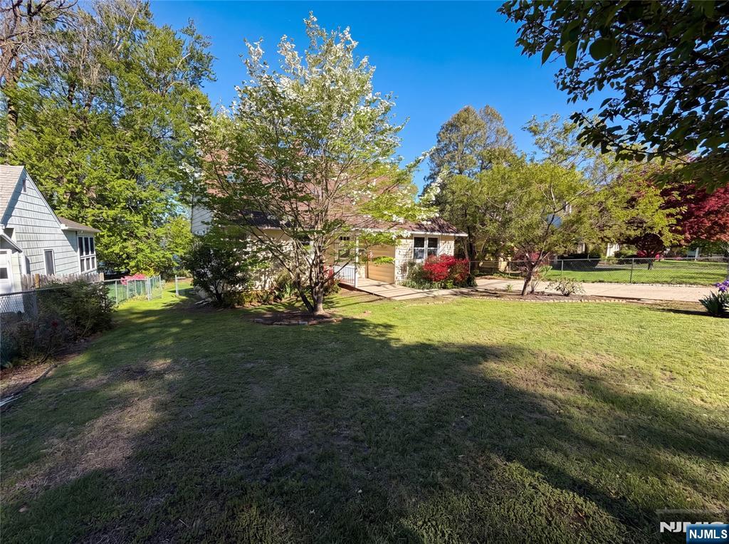 616 River Road Teaneck, NJ 07666 - Photo 35 of 40