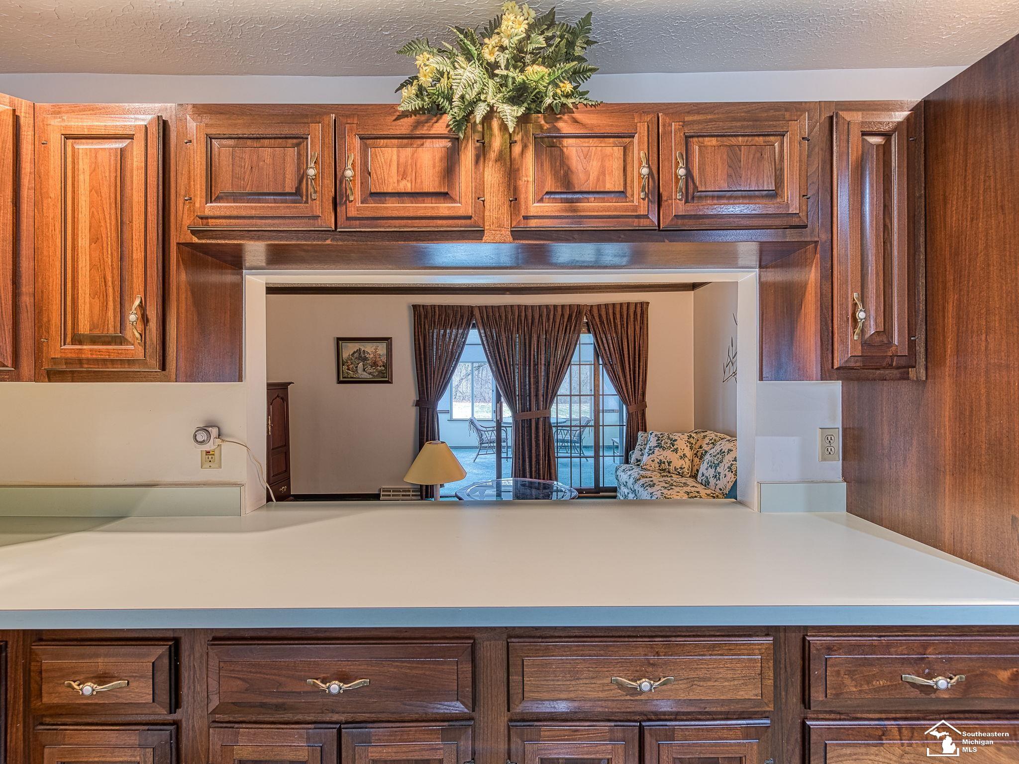 12193 South Custer Road Dundee, MI 48131 - Photo 5 of 46