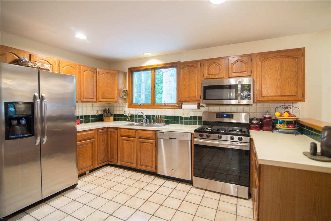 8 Ridgeland Road Barrington, RI 02806 - Photo 9 of 18 large kitchen with separate dining area