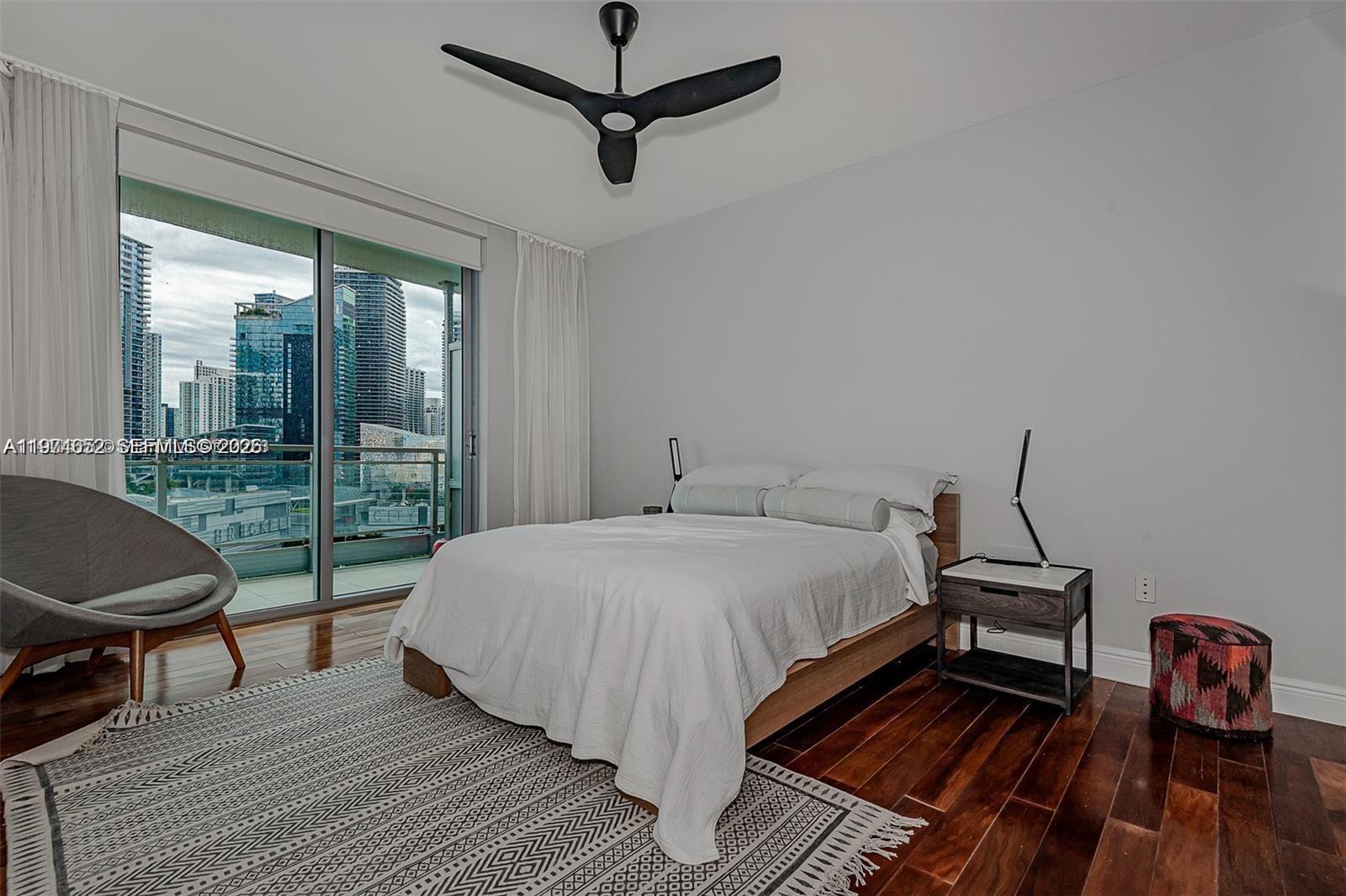 90 Southwest 3rd Street, Unit 2002 Miami, FL 33130 - Photo 11 of 18